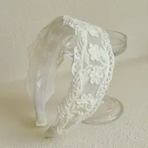 bandeau cheveu dentelle blanc