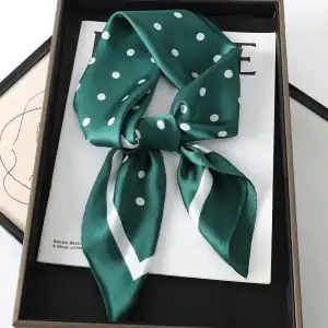 foulard en soie vert