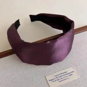 serre tête féminin en satin mauve