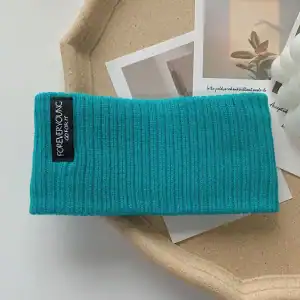 style du bandeau tricot turquoise