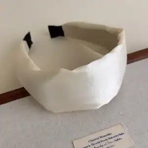 serre tête femme satin blanc