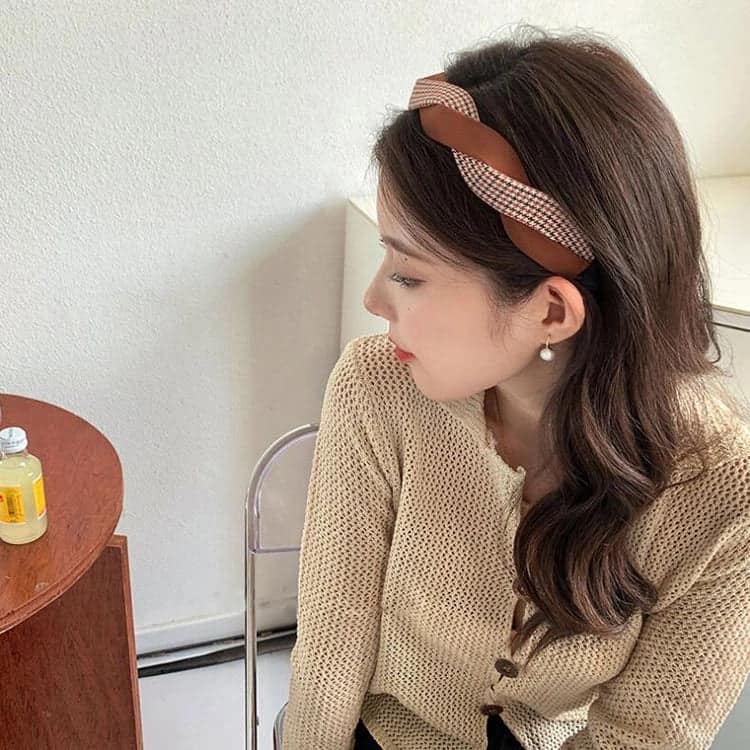 Accessoire élégant noisette