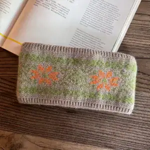 bandeau tricoté vert