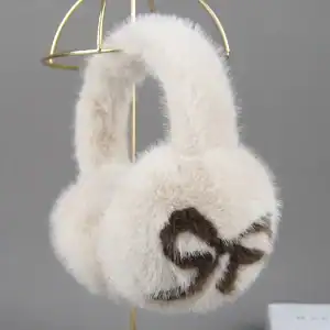 cache oreille beige luxe