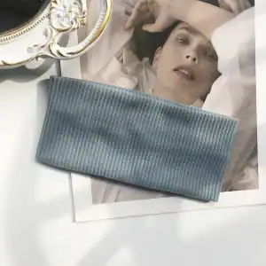 bandeau tissu bleu clair