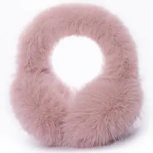 Cache oreille rose